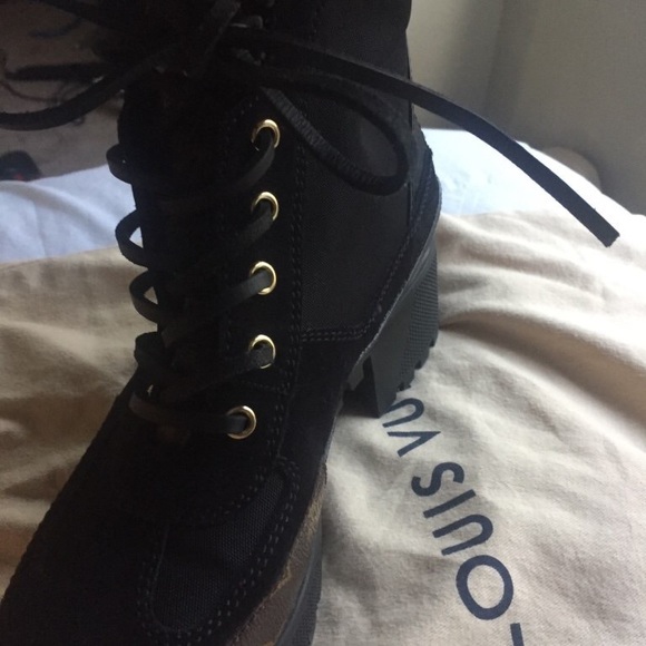 Louis Vuitton boots size 40 - Picture 4 of 4